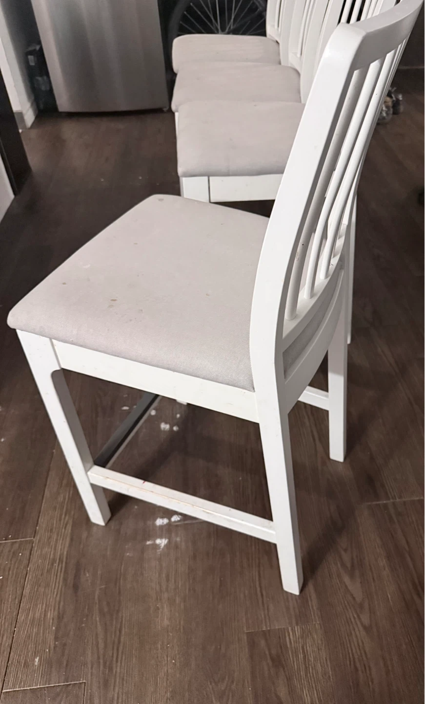 Set of 4 White Dining Chairs - photo 2