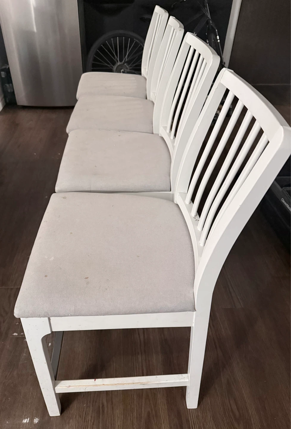 Set of 4 White Dining Chairs