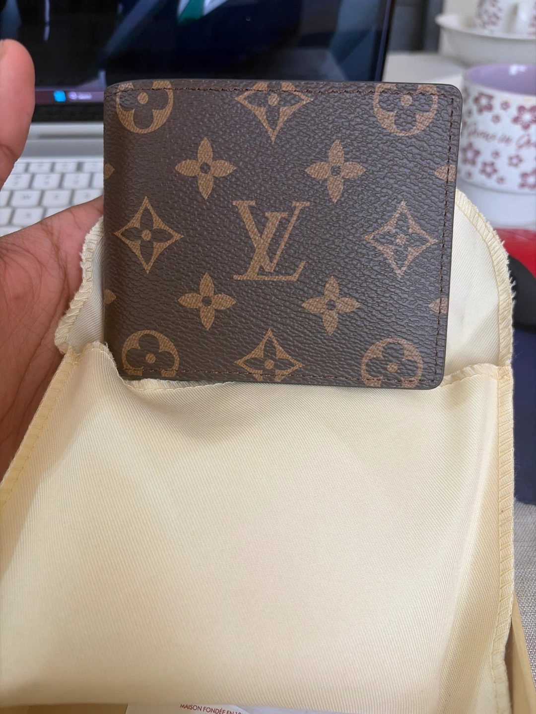 Louis Vuitton Bi-Fold Wallet Monogram, Creed,YSL Y, and LV cos - photo 5