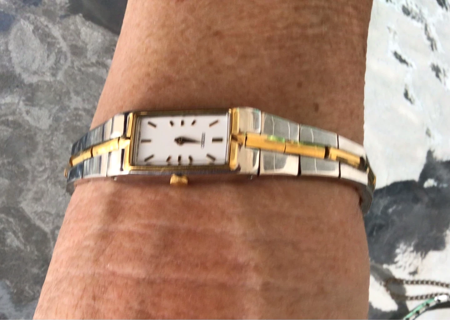 Vintage Seiko Women's Two-Tone Rectangular Watch - photo 3