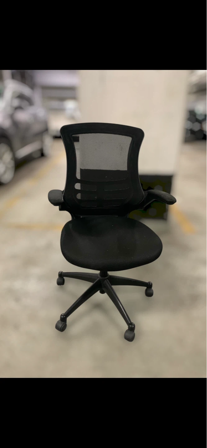 “Like New” High-End Lombard Support Office Chair - photo 2