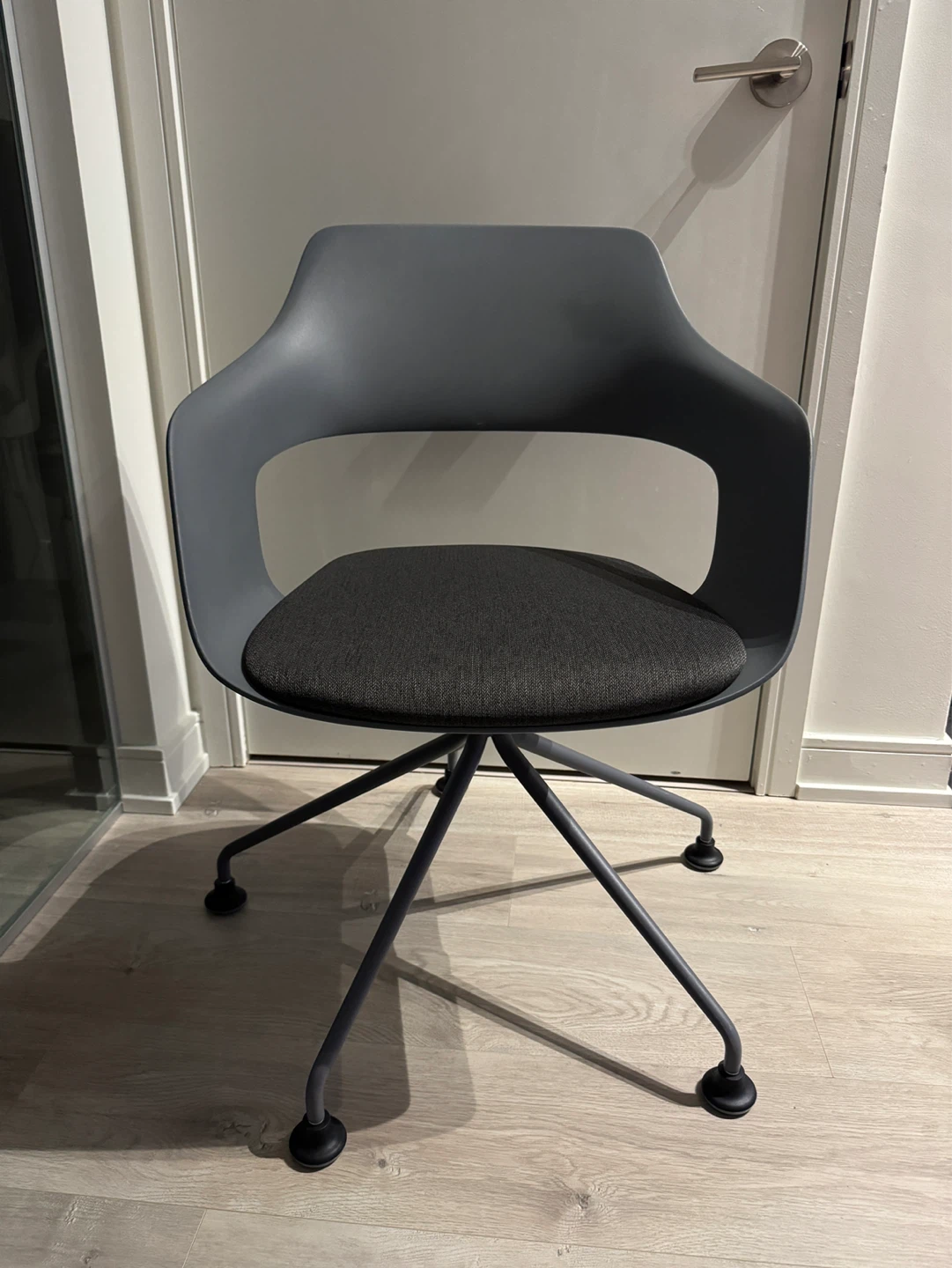 50% SALE - WILKHAHN OCCO MULTI PURPOSE SWIVEL CHAIR - photo 2