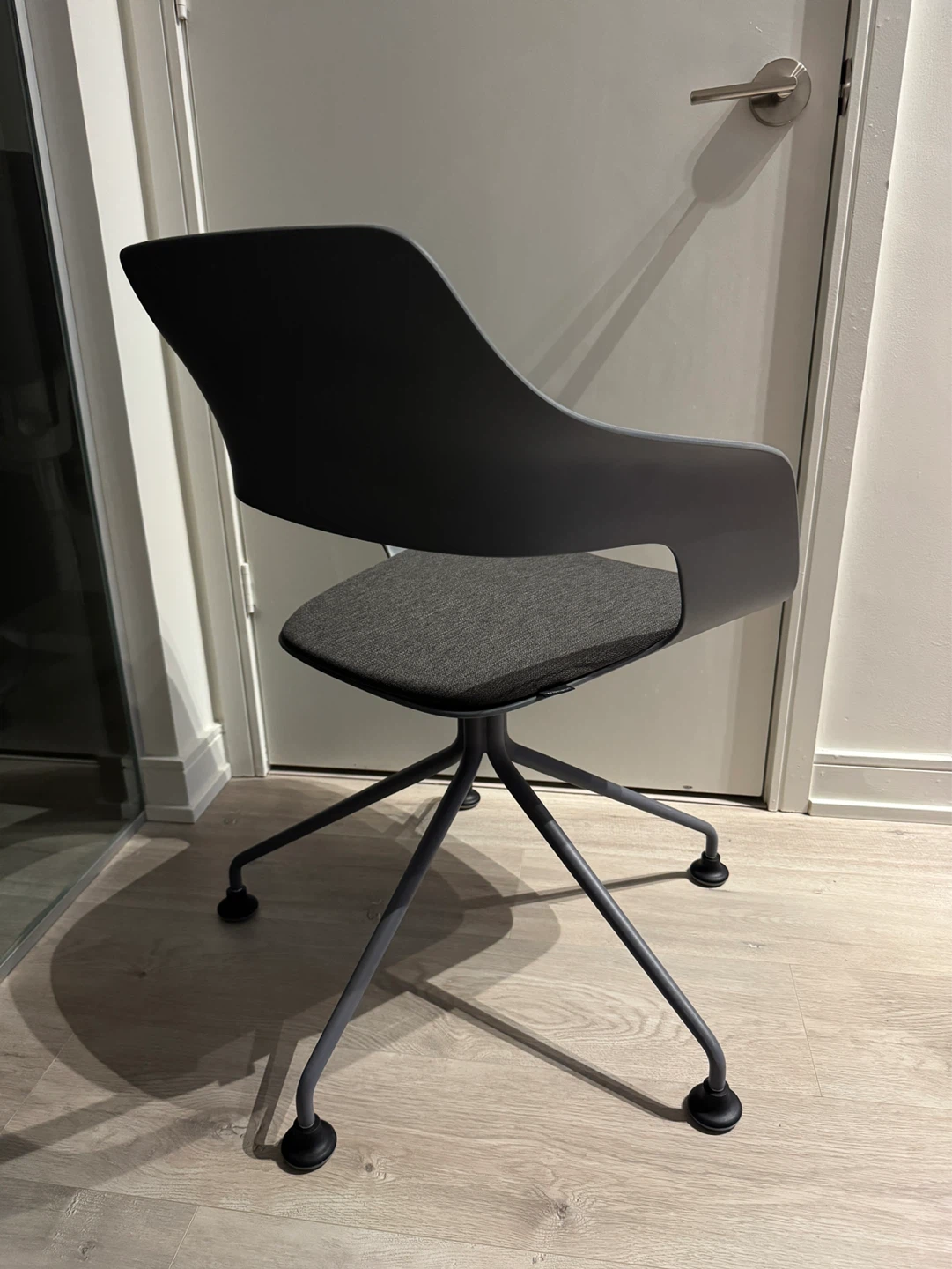 50% SALE - WILKHAHN OCCO MULTI PURPOSE SWIVEL CHAIR - photo 3