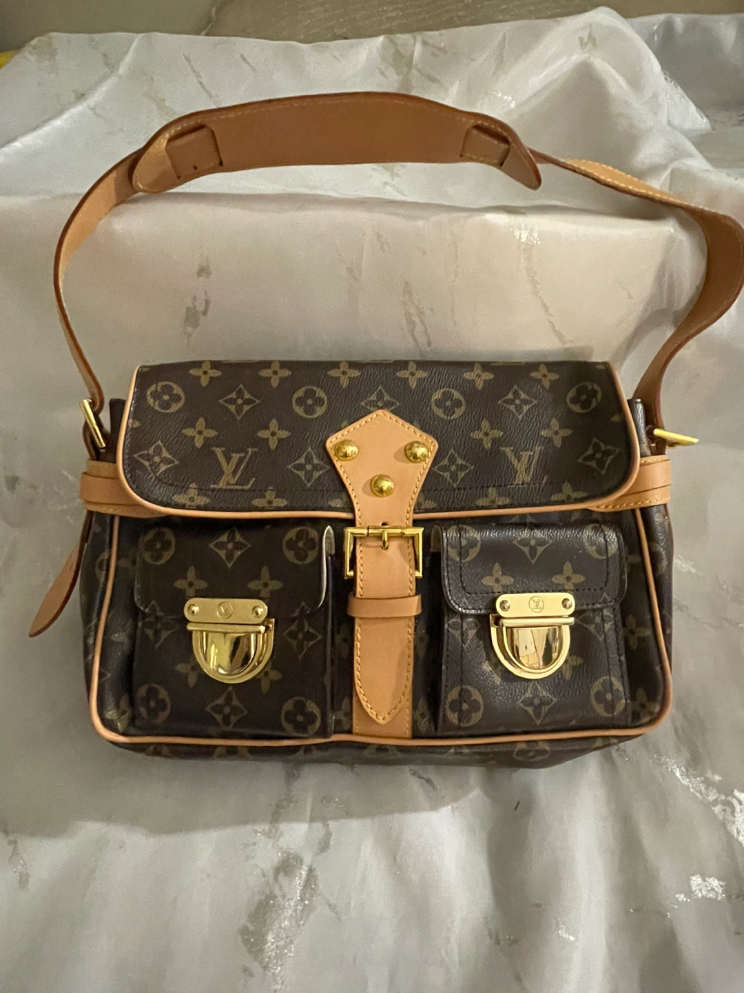 Louis Vuitton Monogram Canvas Shoulder Bag