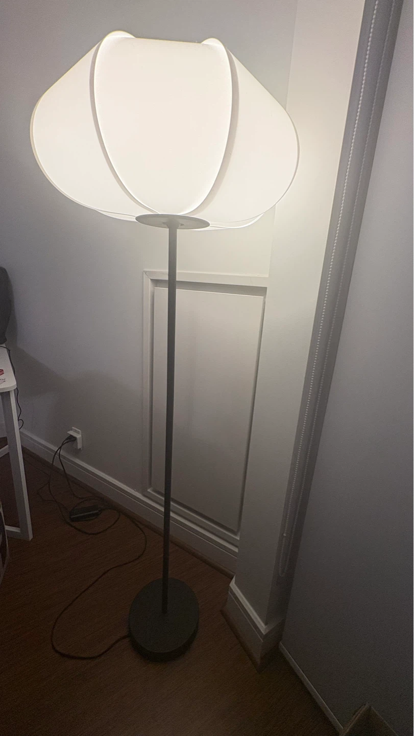 Modern White Drum Shade Floor Lamp