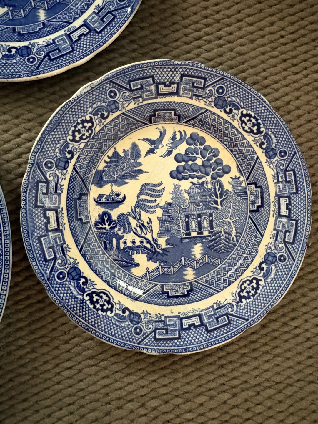 Wood & Sons Willow Pattern Plates Set of 3 - photo 3