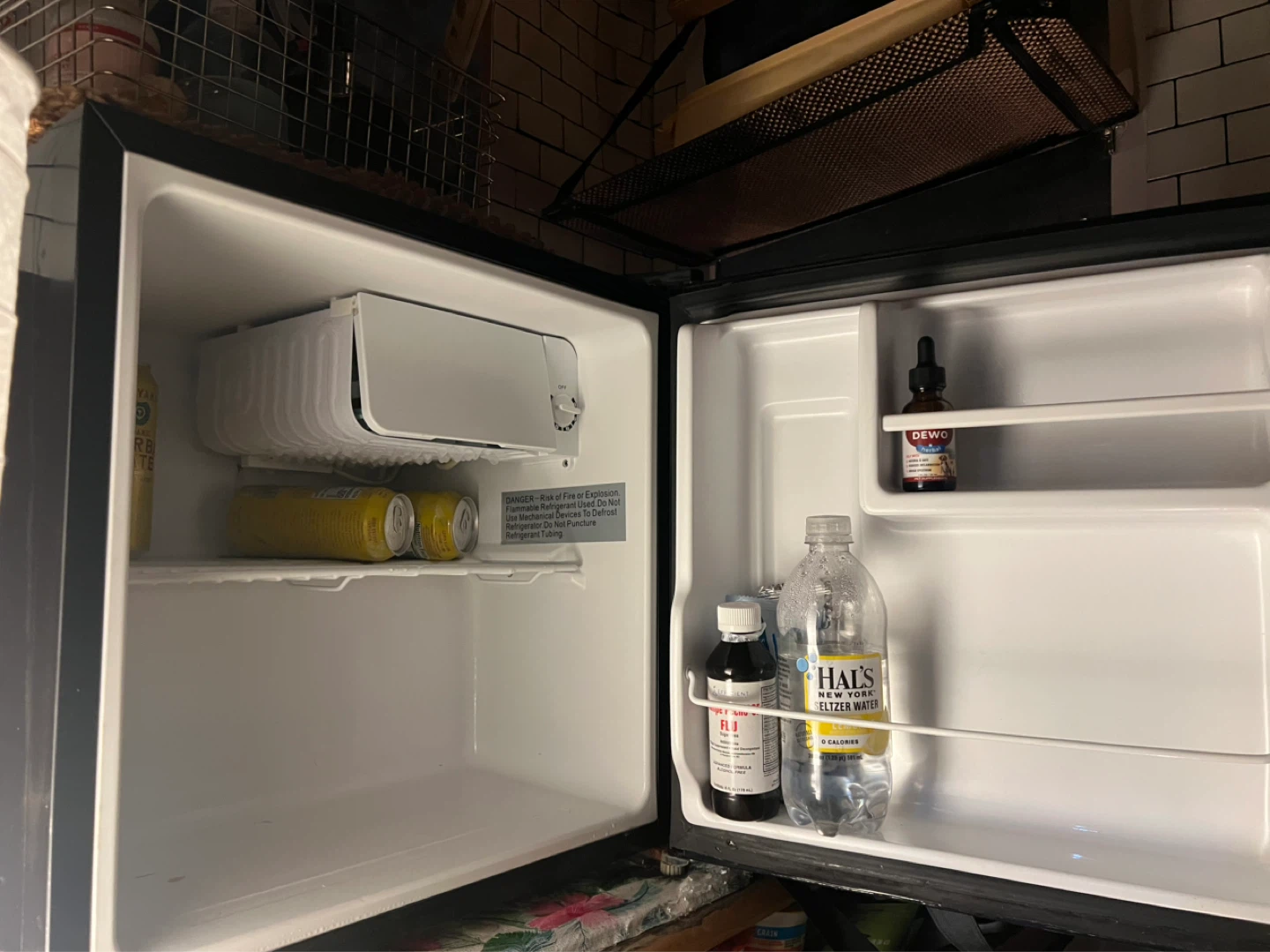 Midea Compact Mini Fridge - photo 2