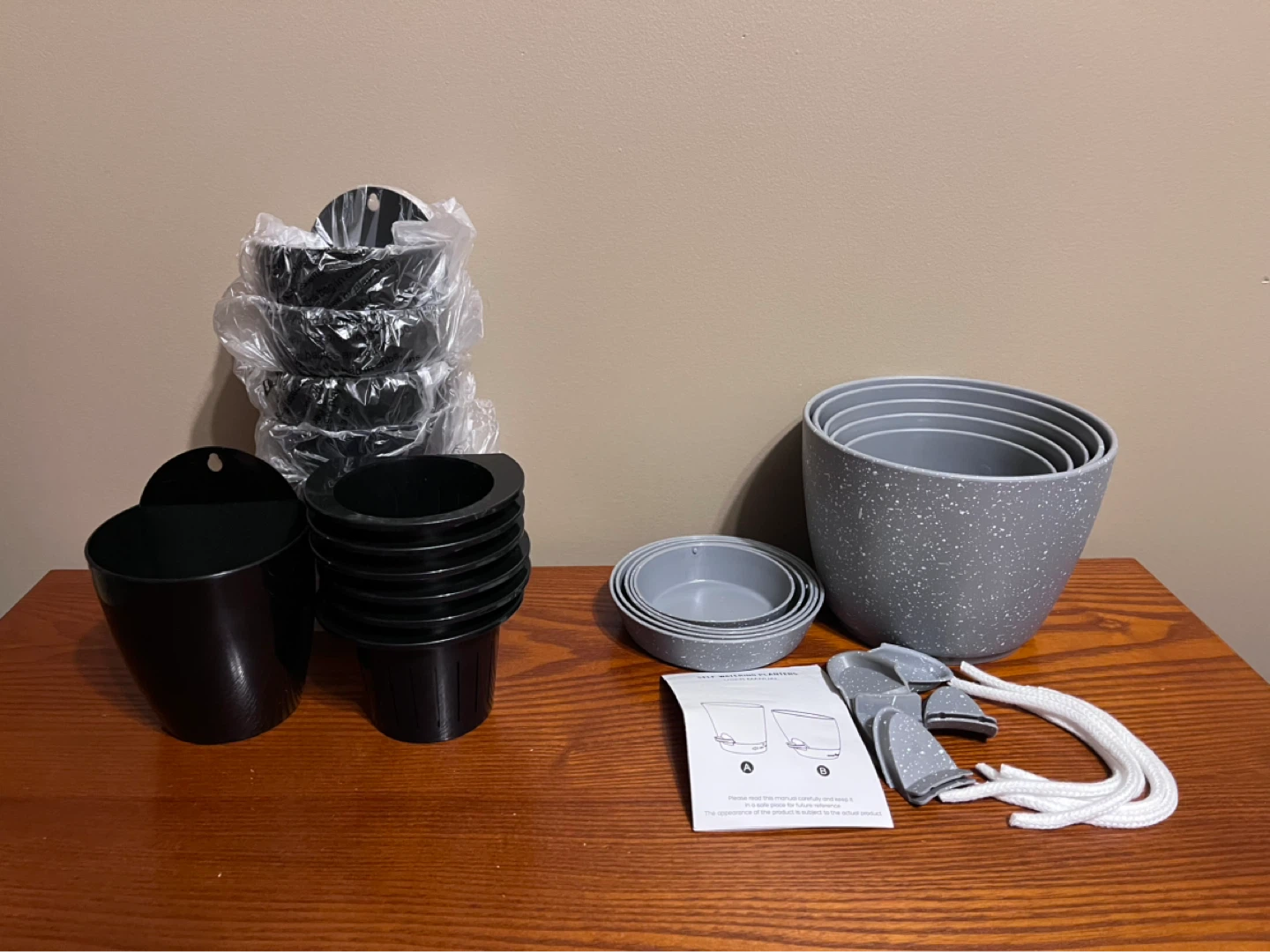 SELF WATERING DURABLE PLASTIC POTS (Read description)