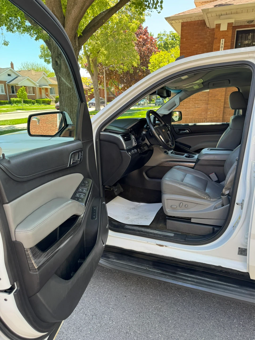 2015 Chevrolet Tahoe · LT Sport Utility 4D - photo 5