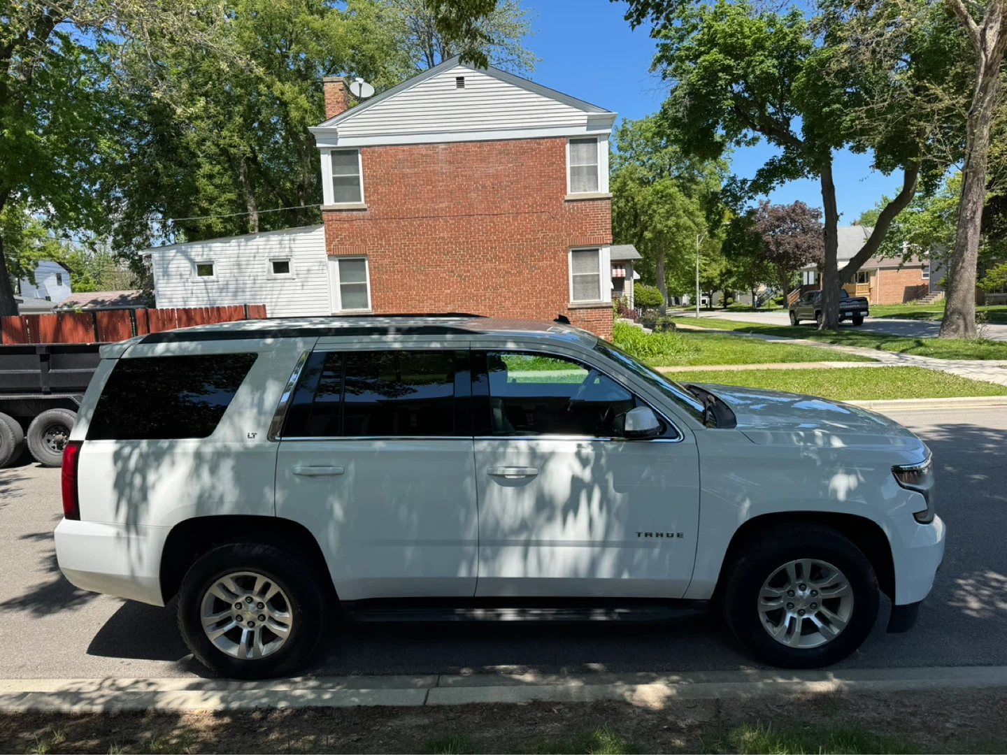 2015 Chevrolet Tahoe · LT Sport Utility 4D - photo 2