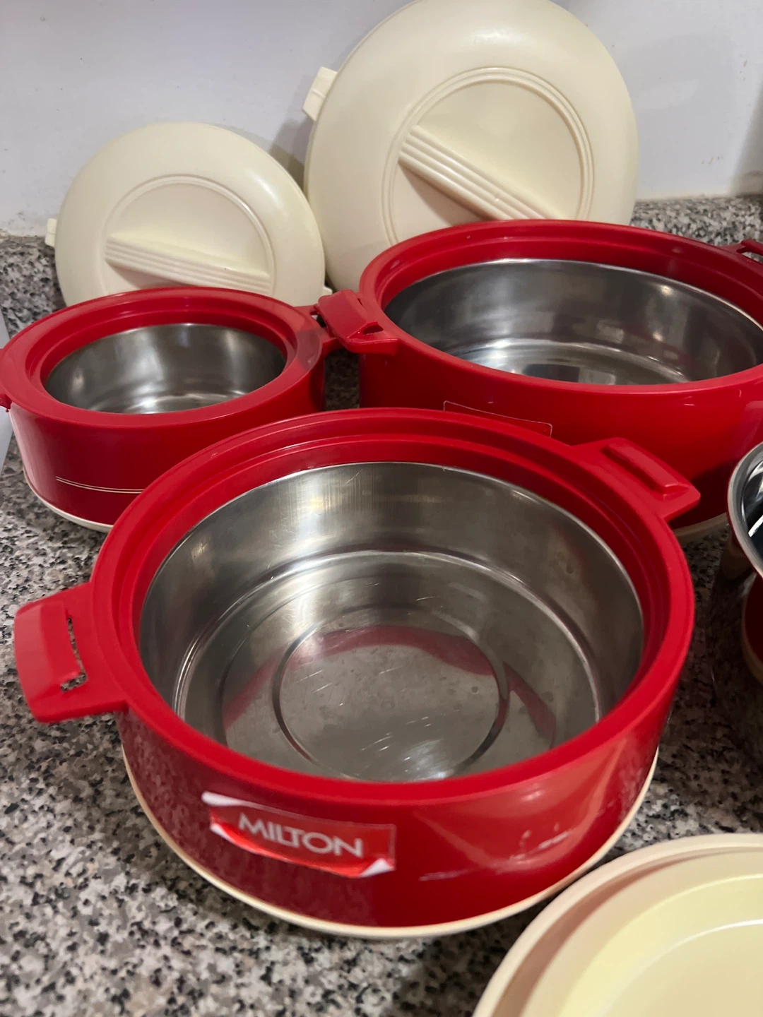 Milton Casserole Dish Set and Grater