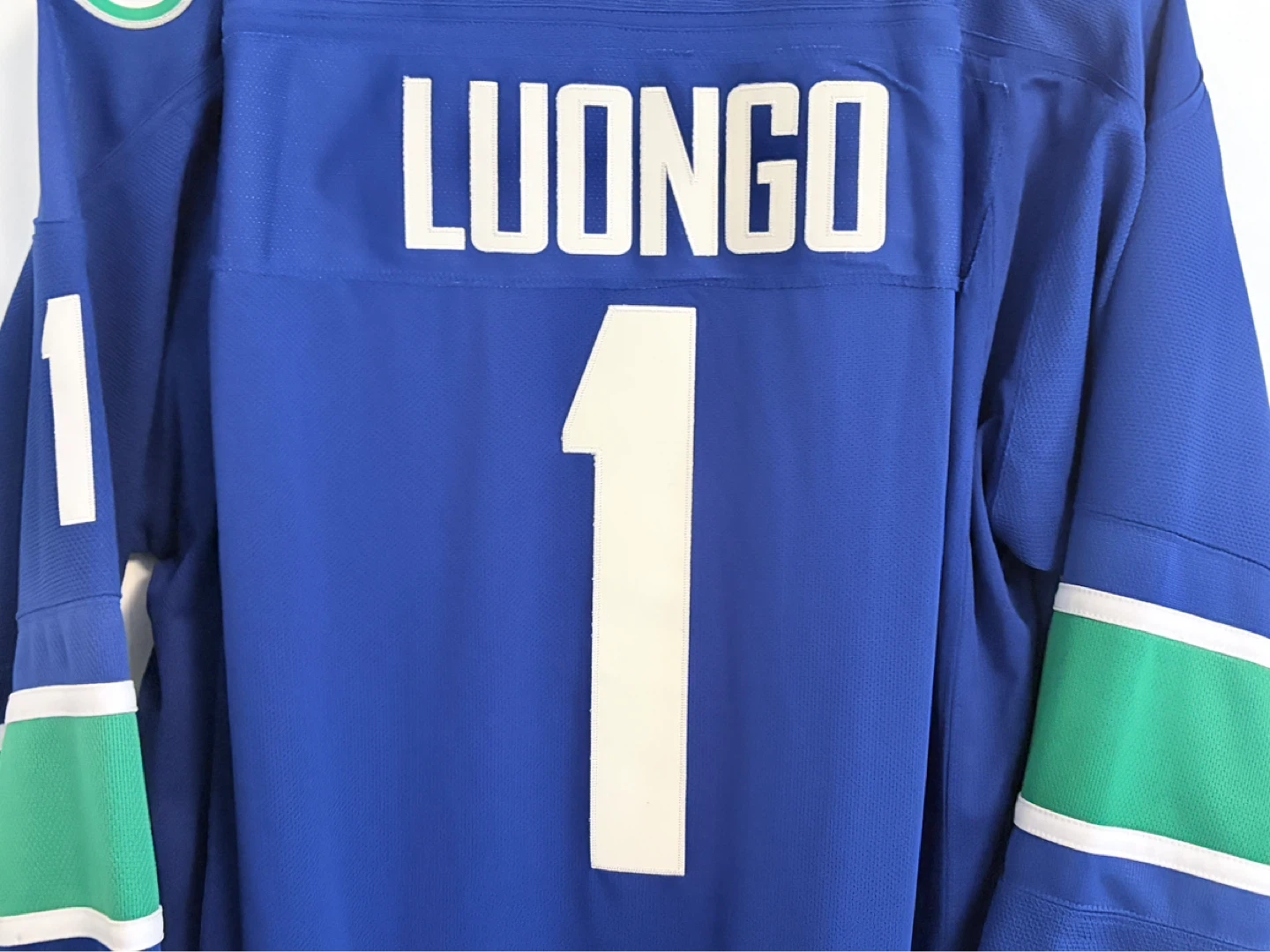 BNWT Authentic Reebok Canucks Roberto Luongo Jersey XXL - photo 2