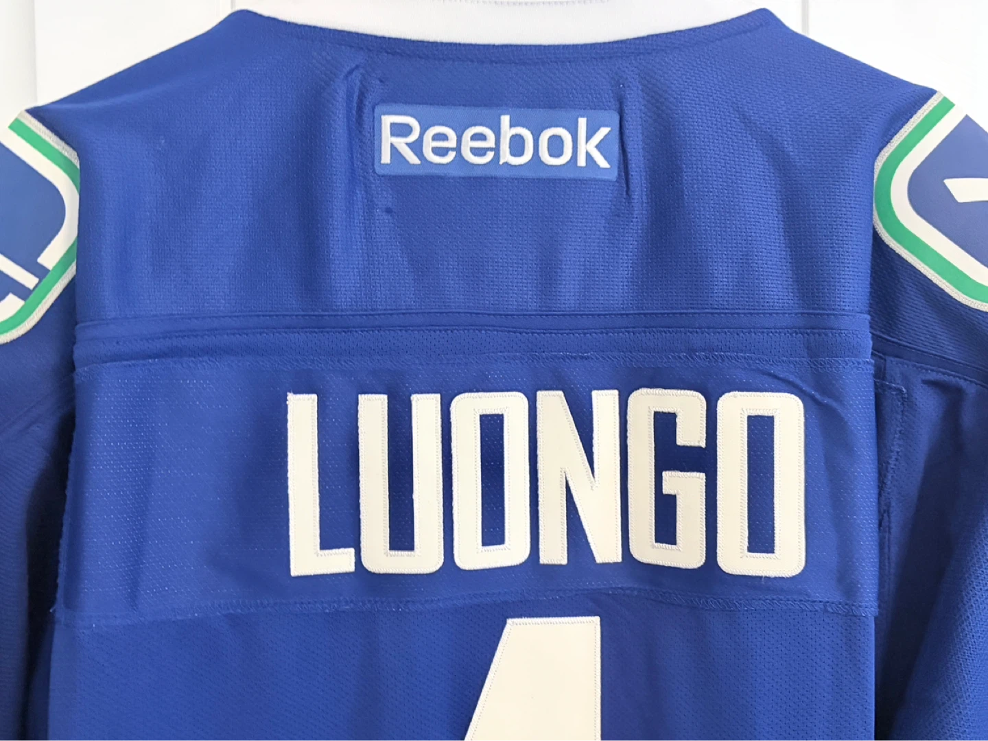 BNWT Authentic Reebok Canucks Roberto Luongo Jersey XXL - photo 3