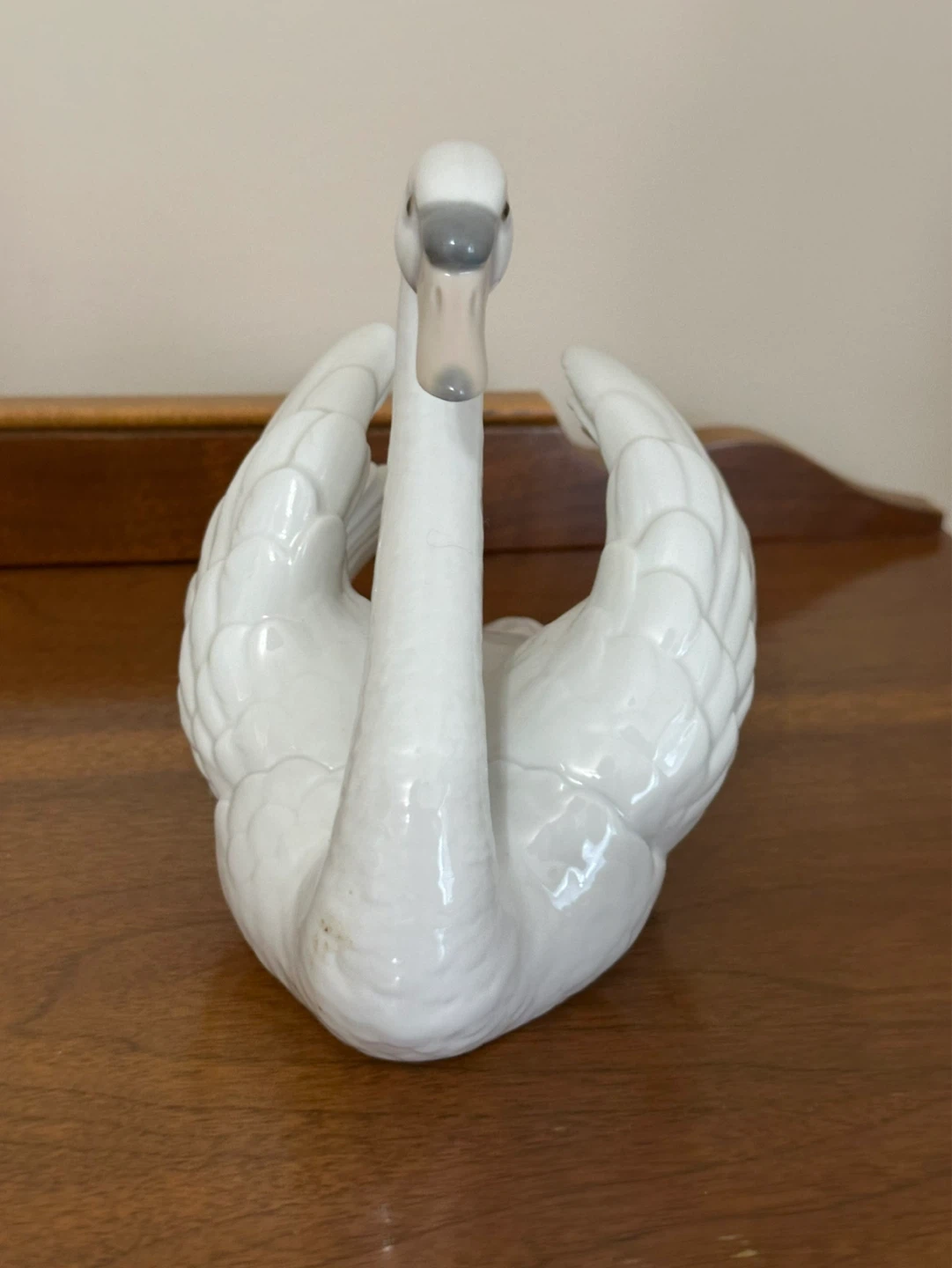 Lladro Porcelain Swan Figurine