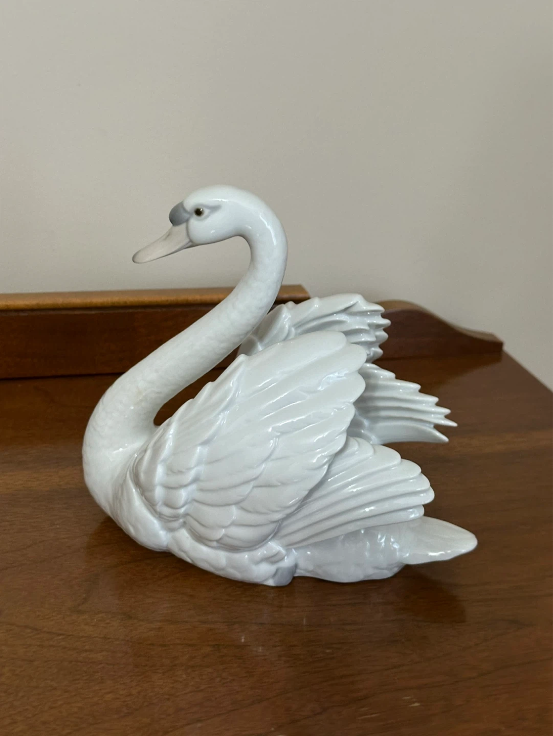 Lladro Porcelain Swan Figurine - photo 4