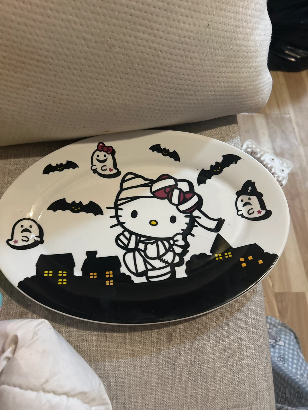 Hello Kitty Halloween Oval Plate