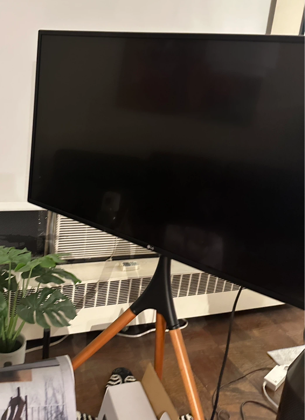 LG 43inch TV with tripod Stand
