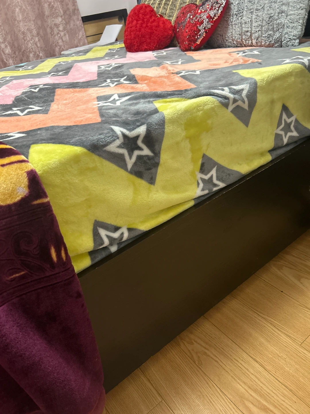 Dark Brown queen bed with Storage Shelf - photo 2