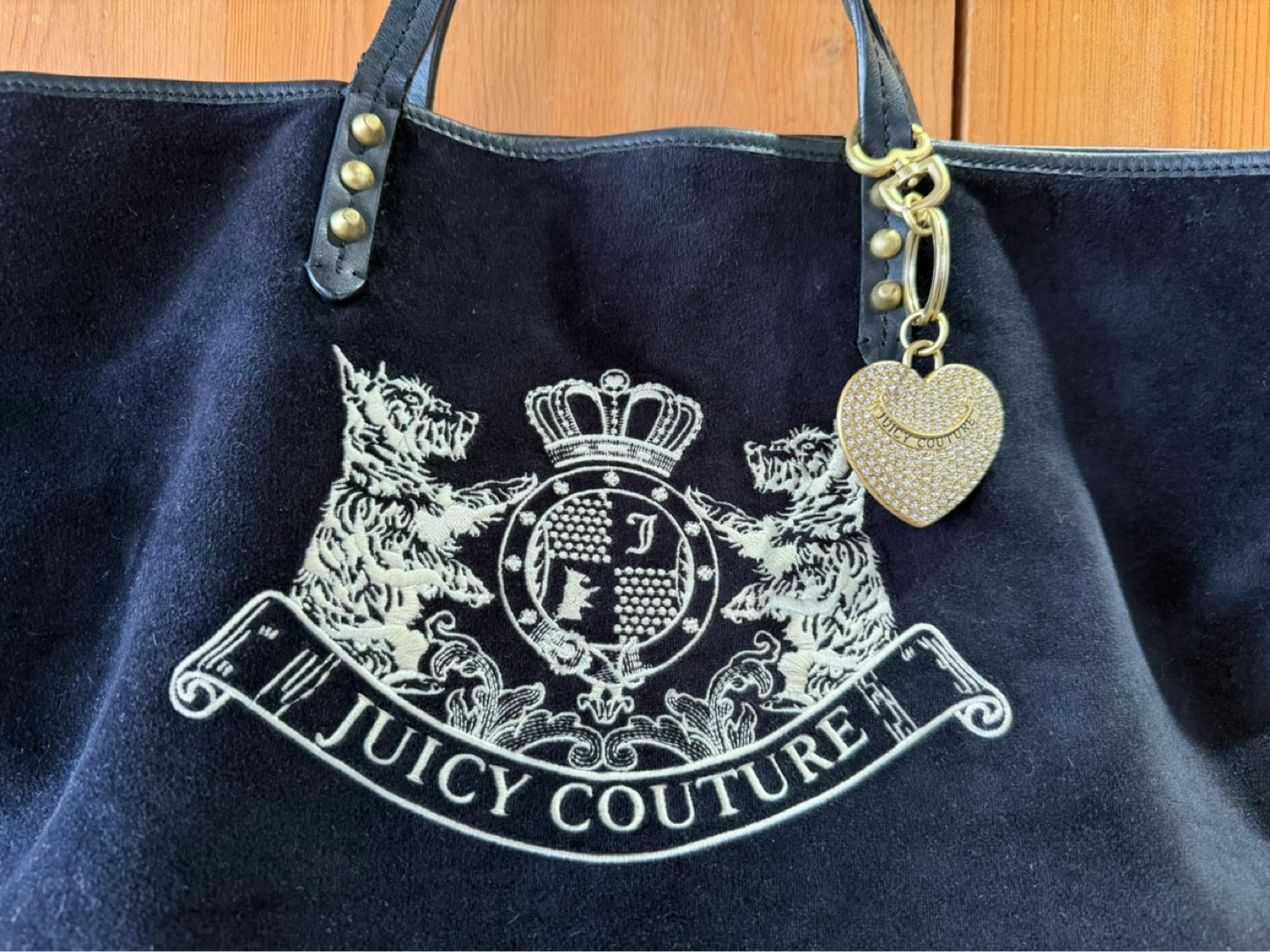 ✨ STUNNING VINTAGE JUICY COUTURE SCOTTIE DAYDREAMER TOTE ✨ - photo 2