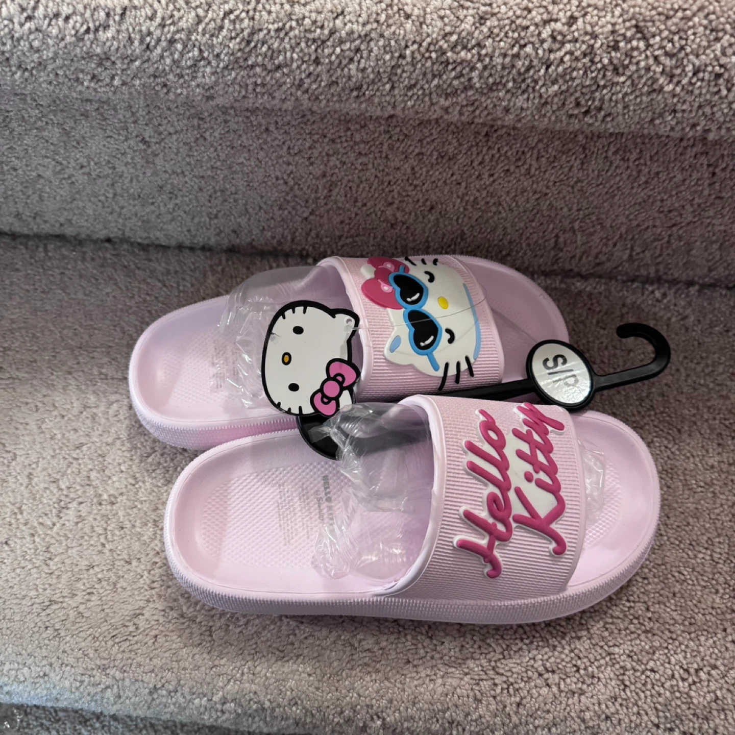 Hello Kitty Pink Slippers - photo 4