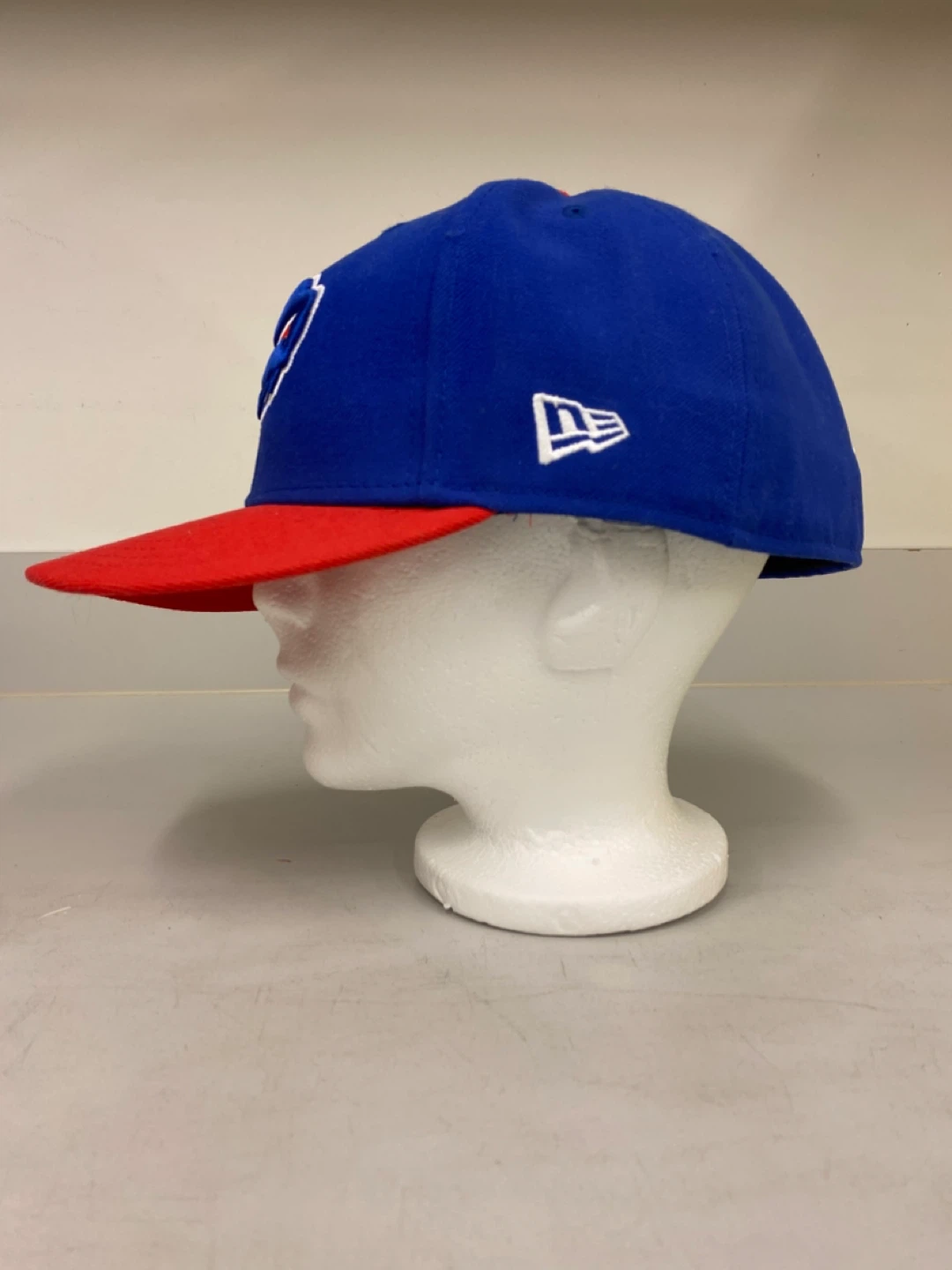 Buffalo Bills NFL New Era Fitted Hat w/ Embroidered Logo - 7 3/8 - photo 4