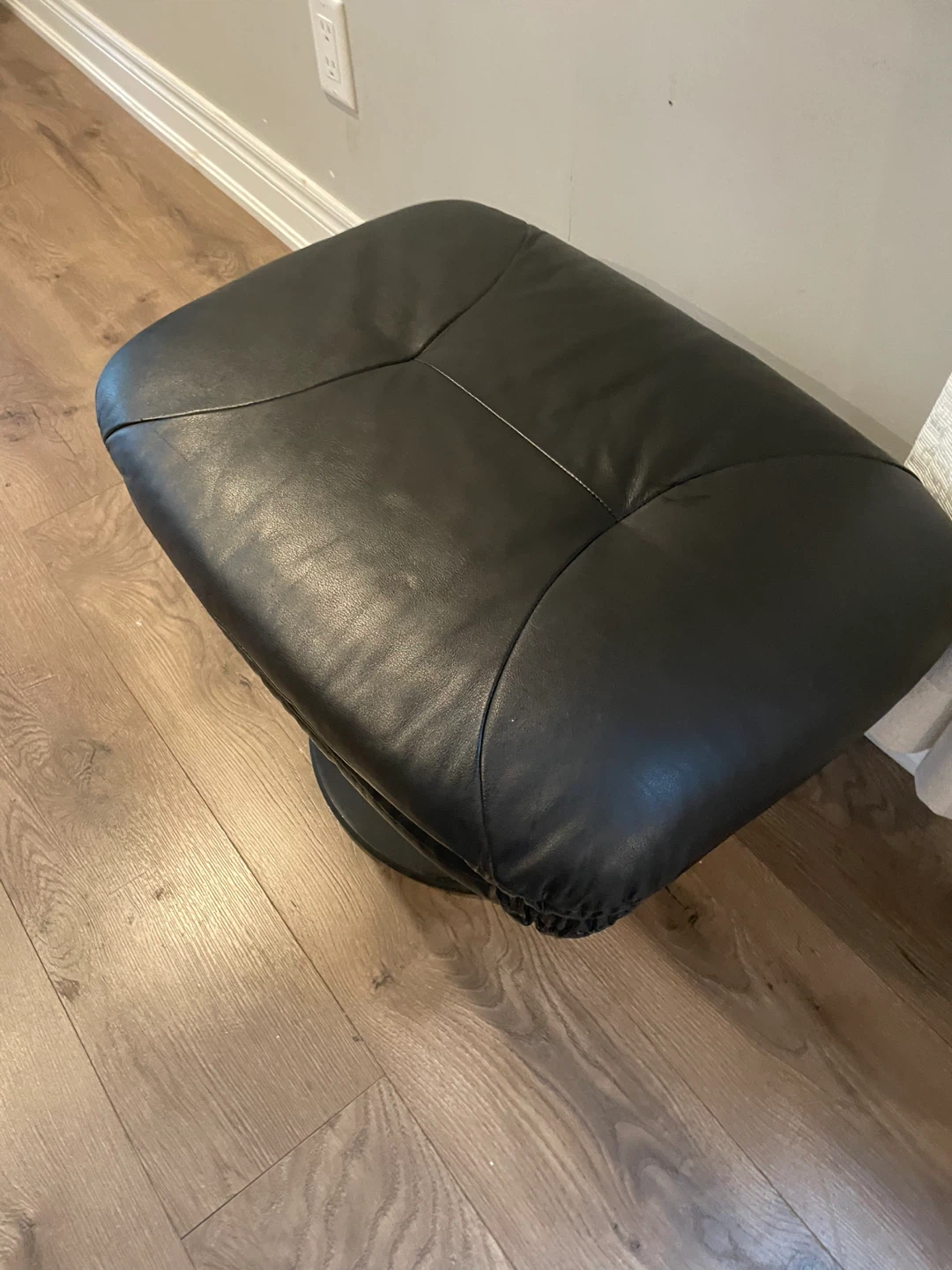 Black Leather Swivel Ottoman Footrest - photo 2