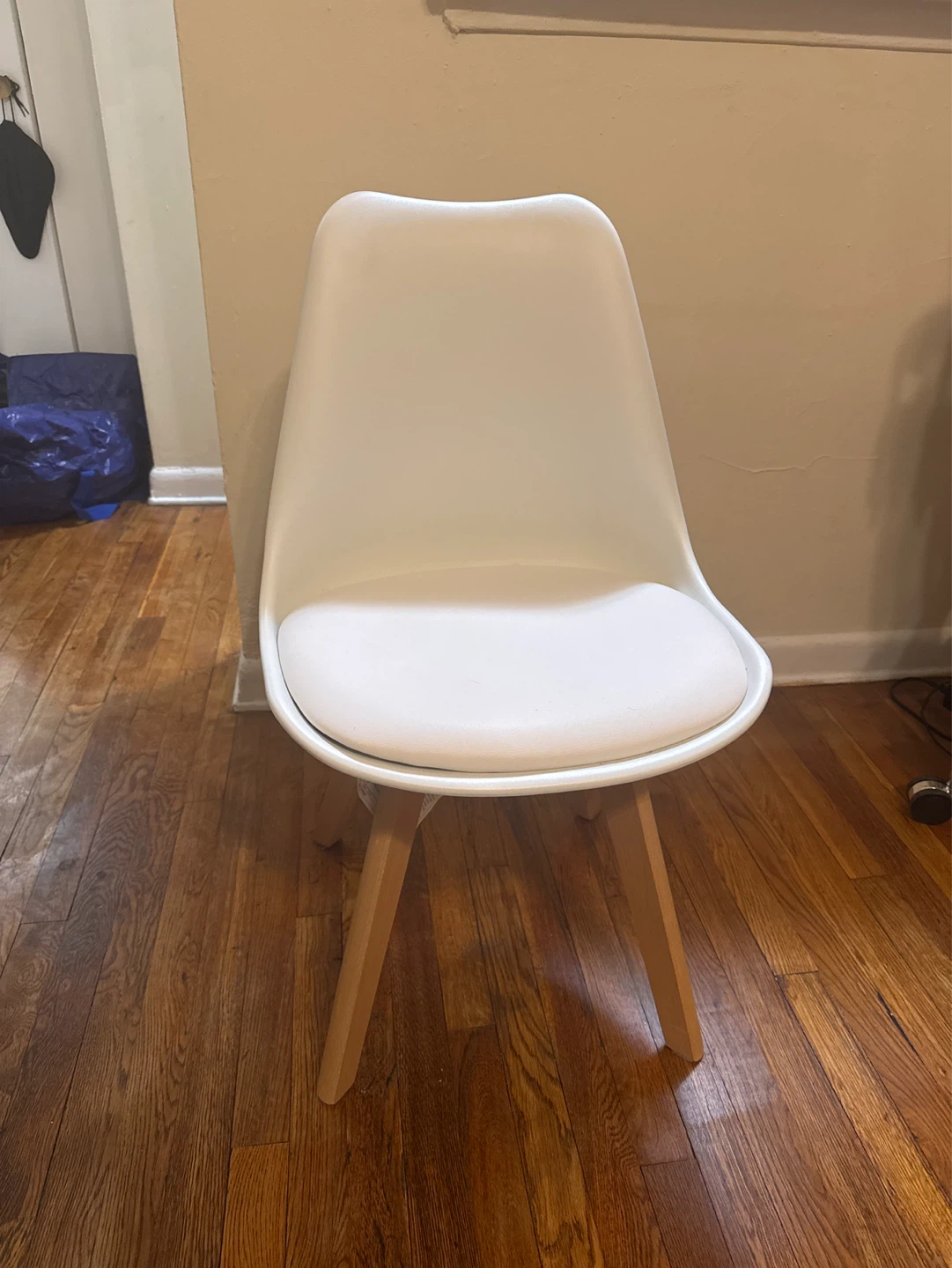 Set of 4 White Dining Chair with Wooden Legs - photo 2