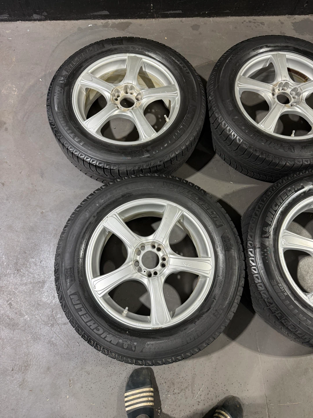 235/65R18 Michelin Winter Tire & Rim Package – 5x114.3 - photo 2