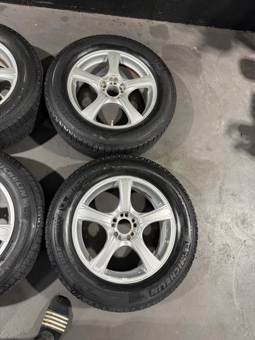 235/65R18 Michelin Winter Tire & Rim Package – 5x114.3 - photo 3