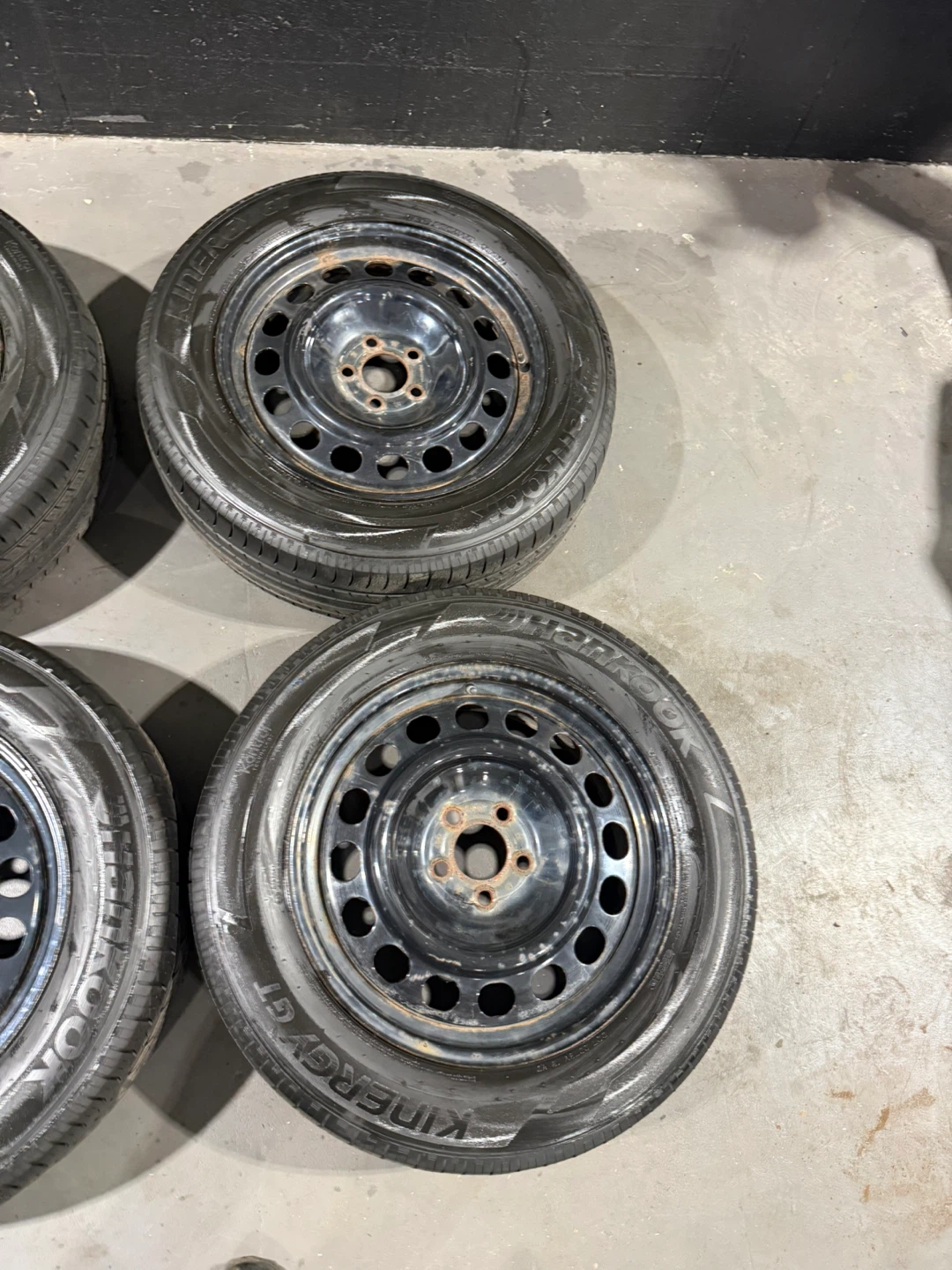 Hankook 235/60R18 All Season  – 5x115 – 7/32 - photo 3