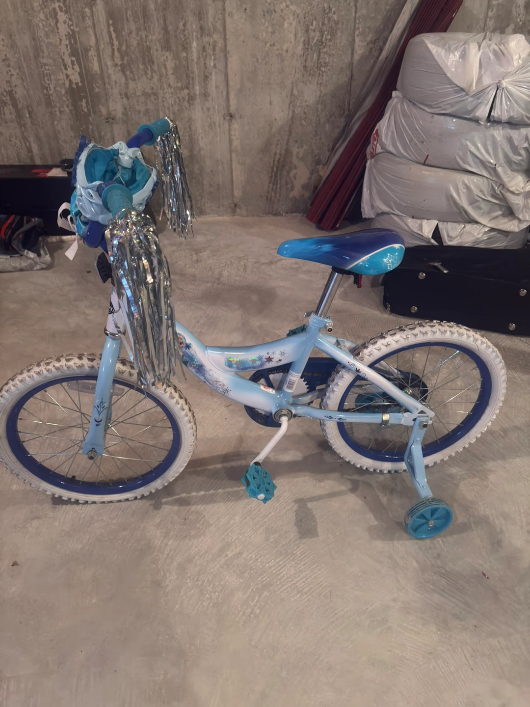 Kids' Frozen Bicycle and blue tricycle bundle - photo 2