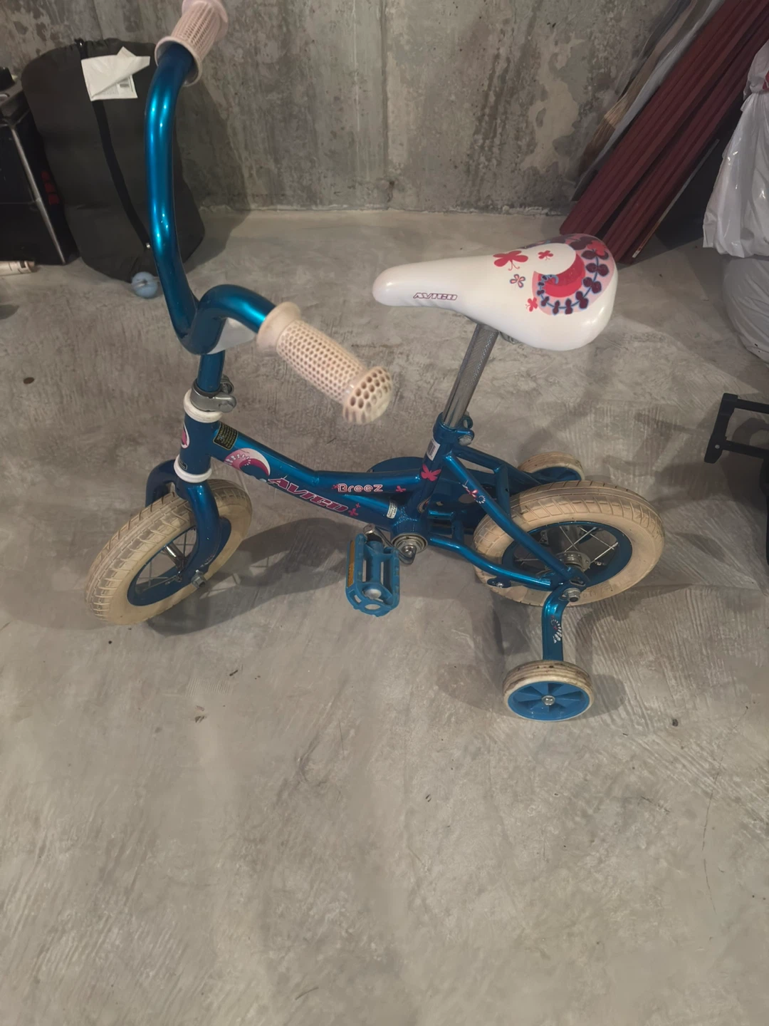 Kids' Frozen Bicycle and blue tricycle bundle - photo 5