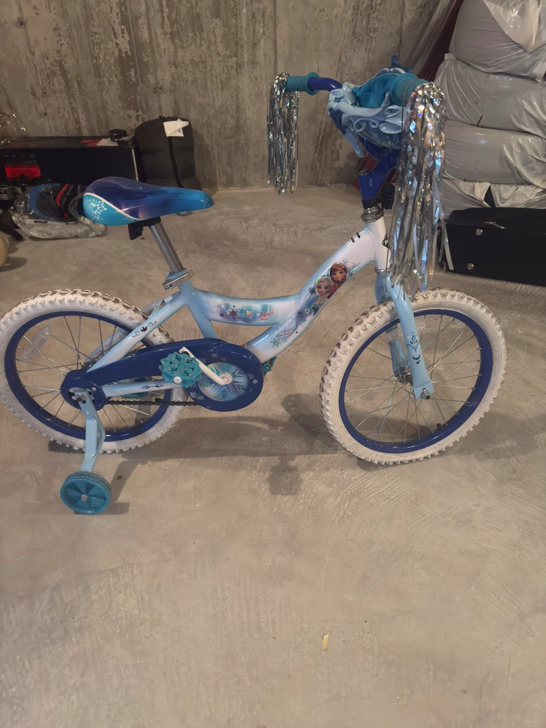 Kids' Frozen Bicycle and blue tricycle bundle - photo 4
