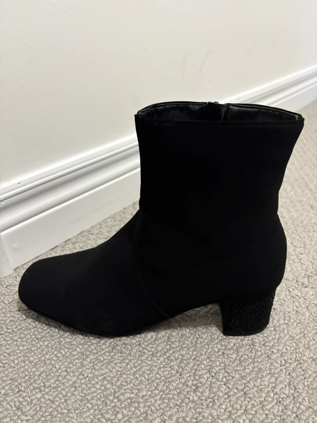 Women’s Black Heeled Ankle Boots – Size 8 - photo 2