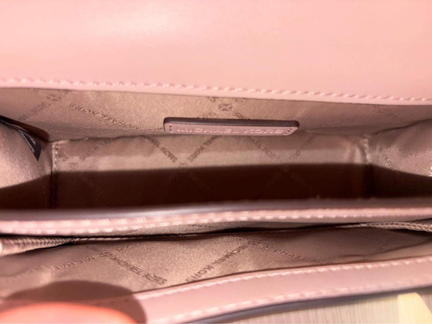 Michael Kors Wallet on chain - photo 2