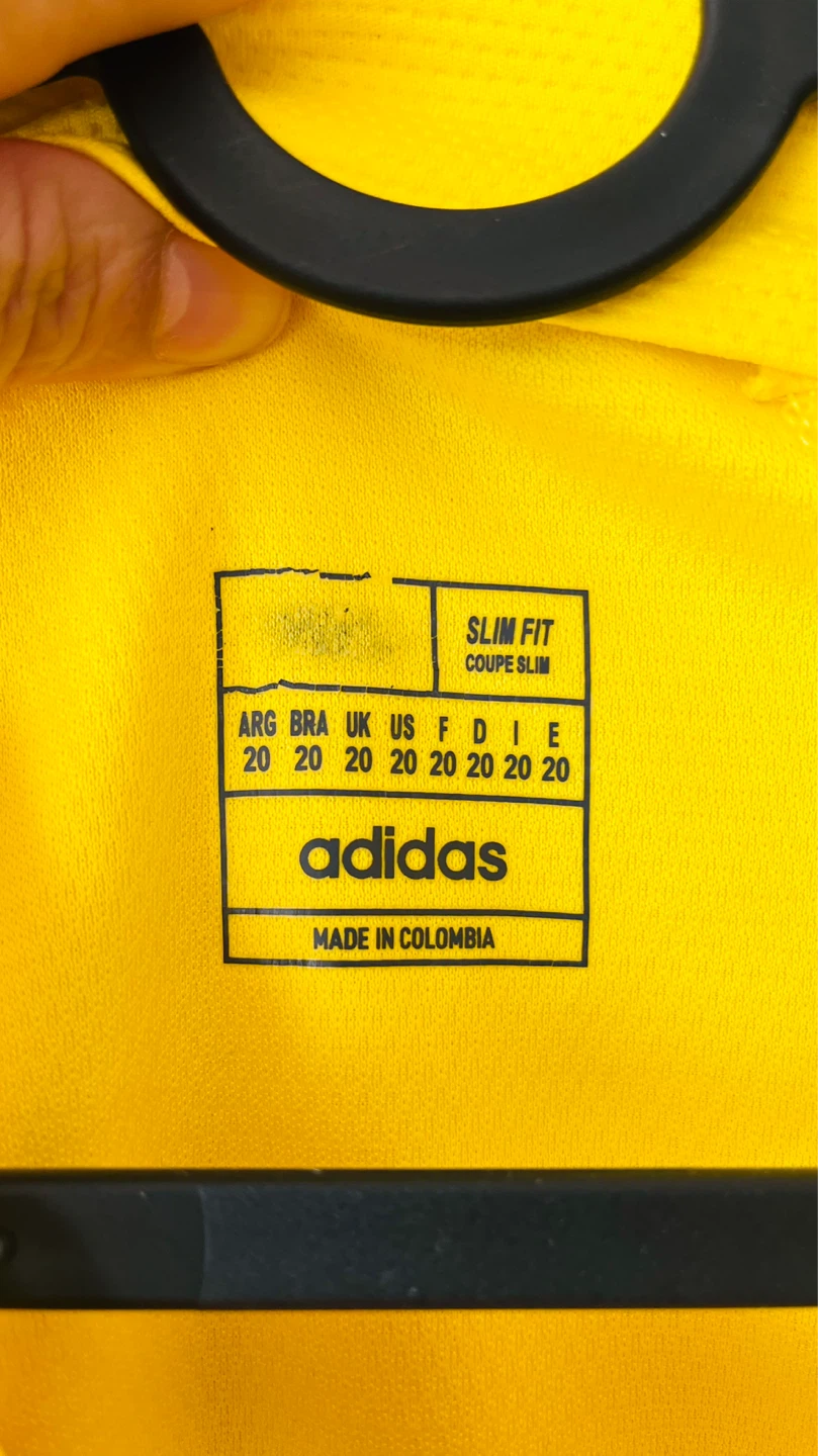 🇨🇴 Colombia Soccer Jersey – Size S (Slim Fit) - photo 3