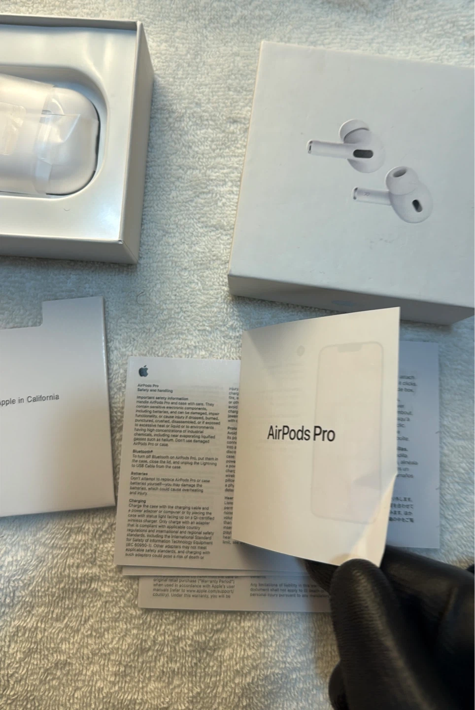 Apple AirPods Pro - photo 2
