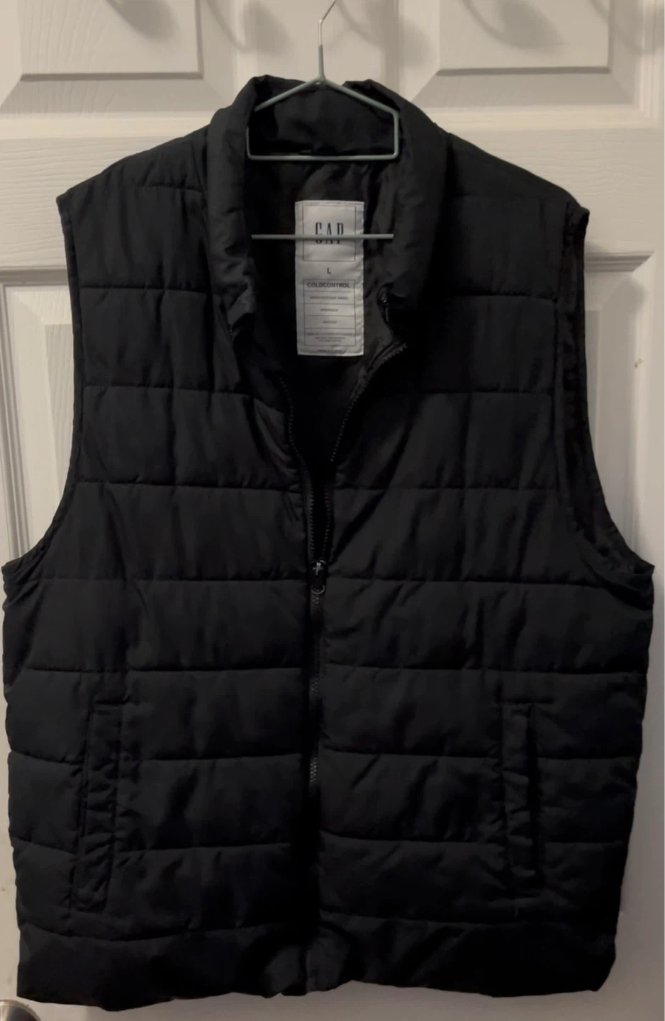 GAP Men's Black Puffer Vest Size L - photo 3