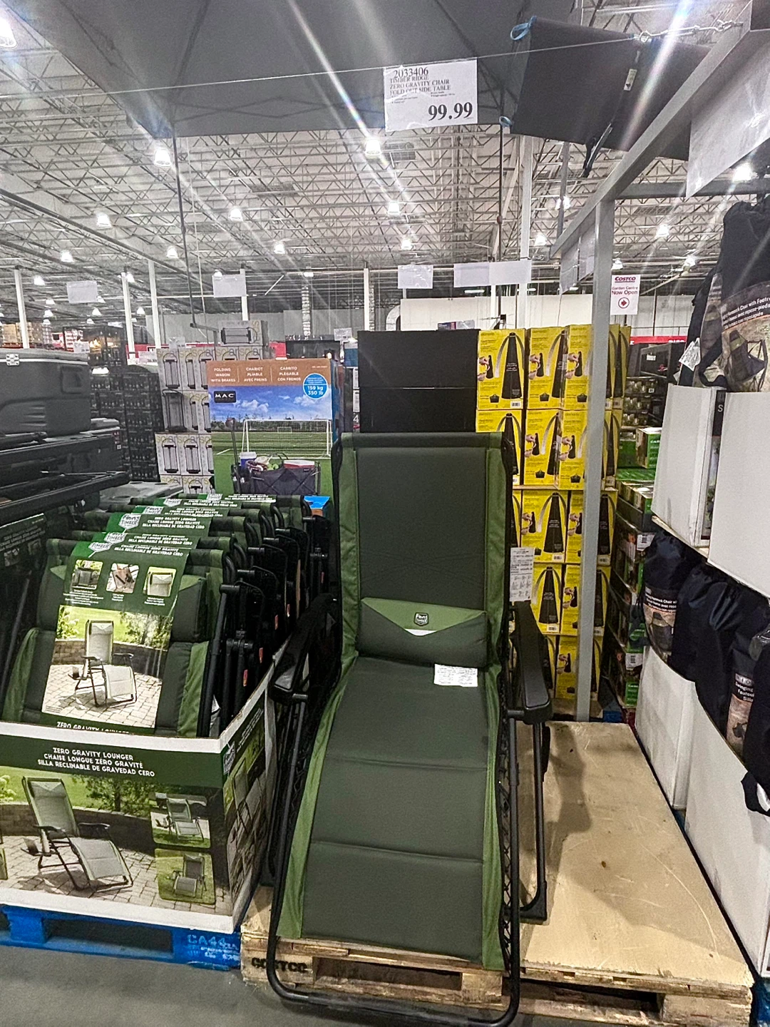 NEW ZERO-GRAVITY OUTDOOR LOUNGE RECLINER CHAIR - photo 5