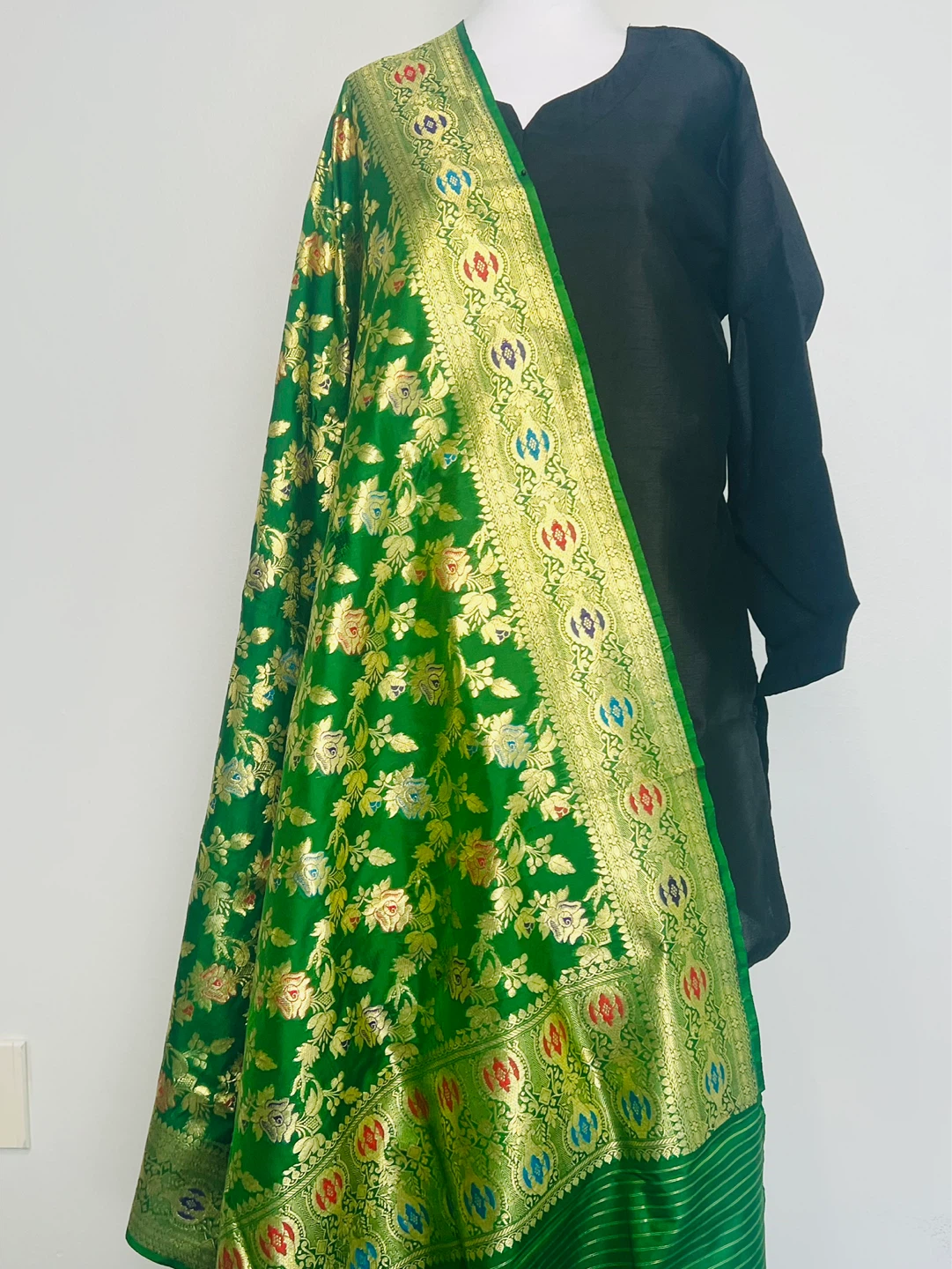 Banarasi Silk Dupatta Scarf - Green, Pink, Red - photo 4