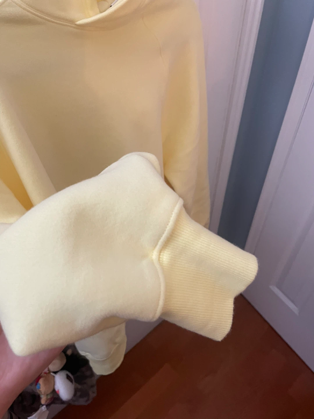 ARITZIA Sweatfleece Mega Fit Hoodie - Light Yellow - photo 4