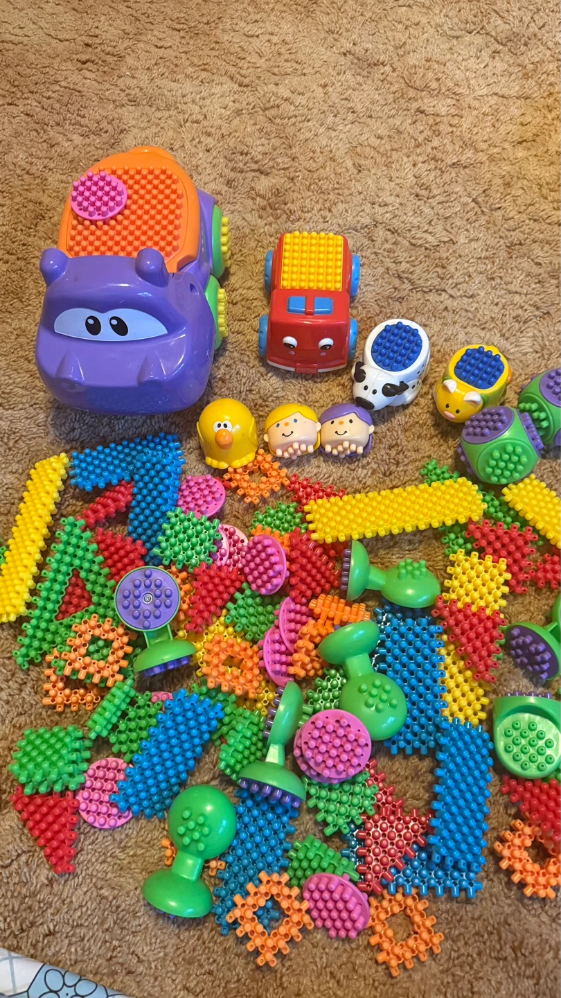 Child's Building Block Toy Set - photo 2