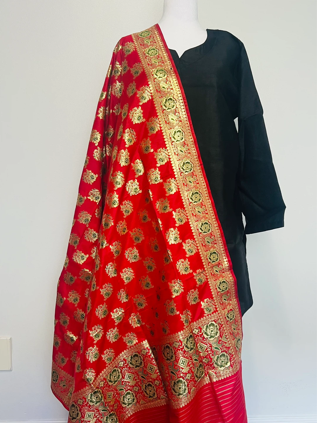 Woven Banarasi Silk Dupatta - photo 2