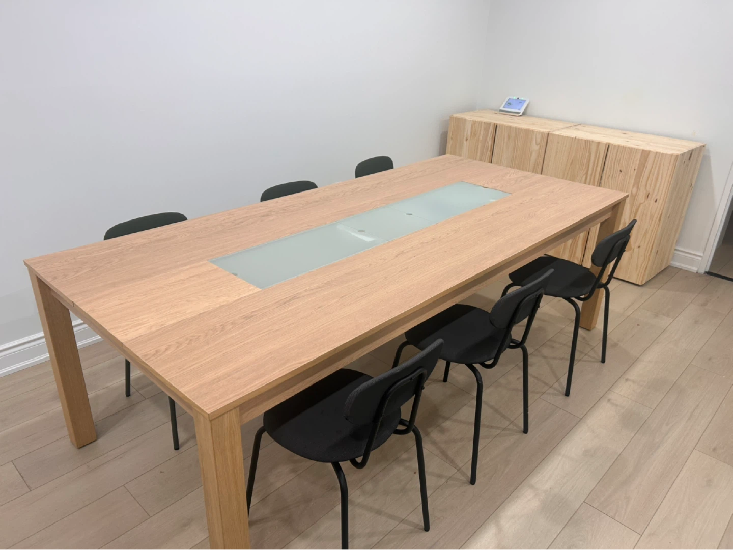 Solid Oak Dining Table with Frosted Glass Panel