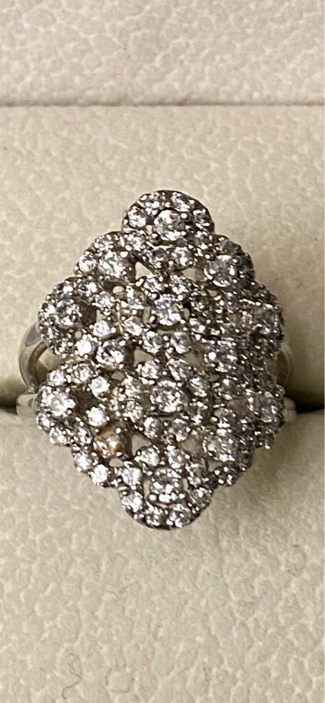 925 Sterling silver ring with cubic zirconia size 7 1/2