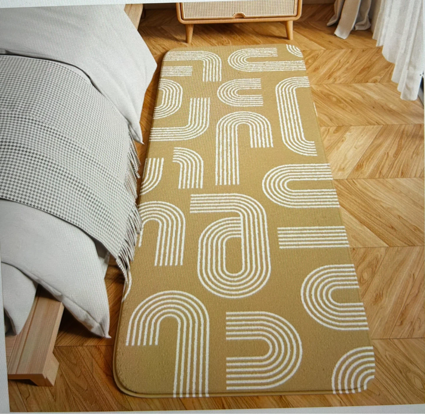 Runner Rug with Rainbow Arch Design