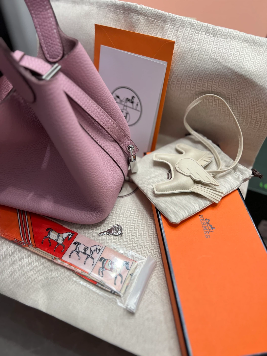 Hermès Pink Leather Picotin Lock Bag - photo 3