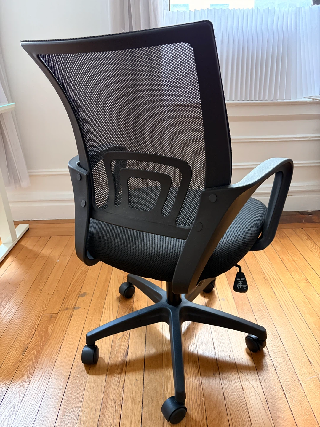 Black Mesh Back Office Chair - photo 2