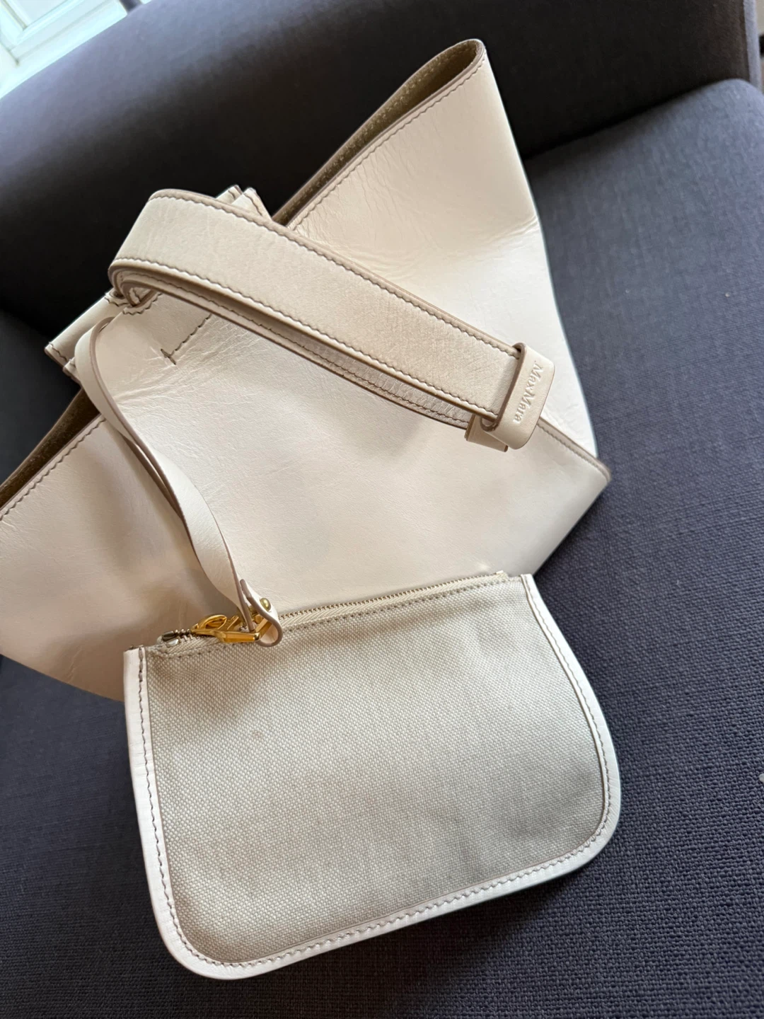 Max Mara Ivory Leather Top Handle Bag with Pouch - photo 2