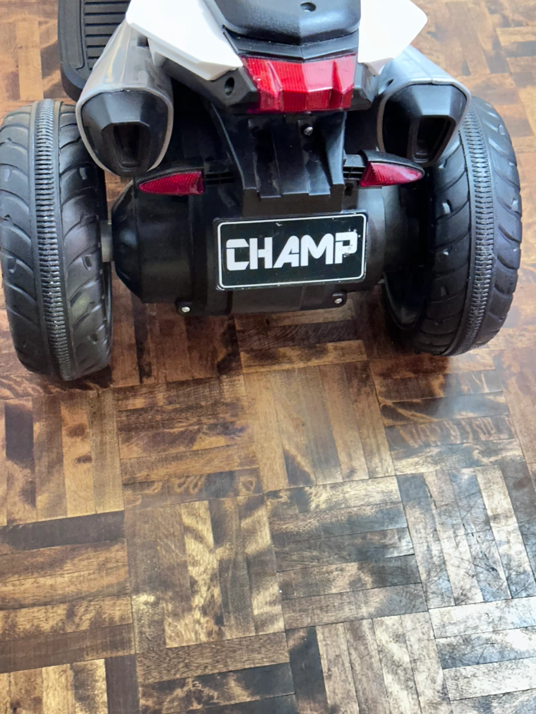 Kids Electric Ride-On Motorcycle comes with the charger - photo 4